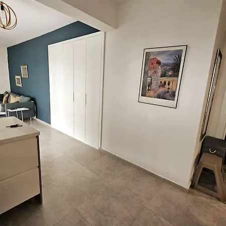 Happy Garden Apartment *